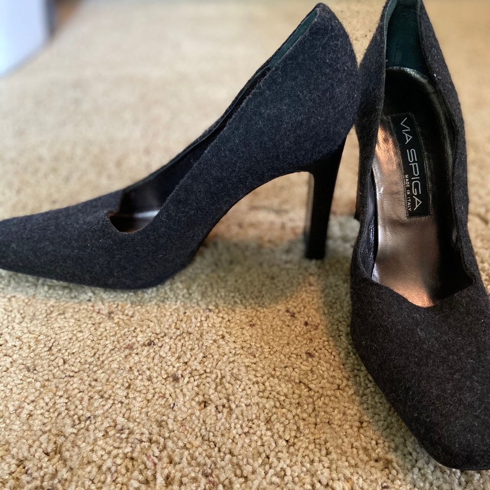 Mia Spiga Grey Heels